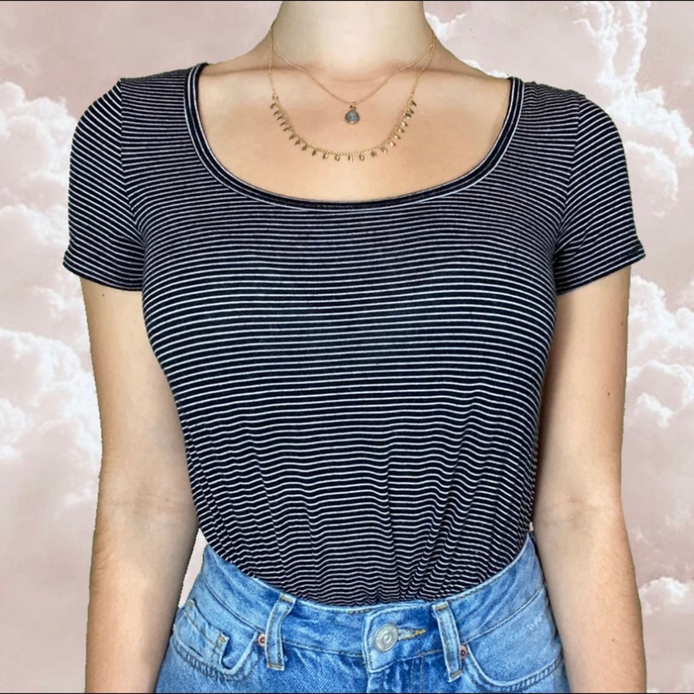 Garage black/white striped tee
